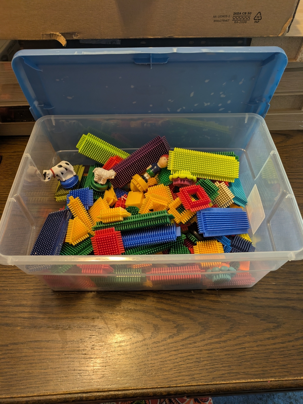 Interlocking Bristle Building Blocks Set - Multicolor